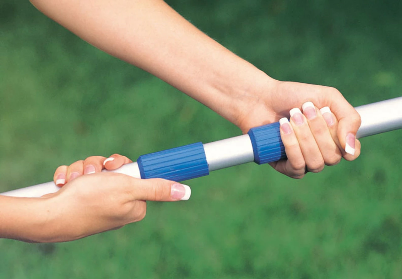 Intex Pool Maintenance Vacuum Skimmer Cleaning Kit 5 Intex Pool Maintenance Vacuum Skimmer Cleaning Kit - Image 3