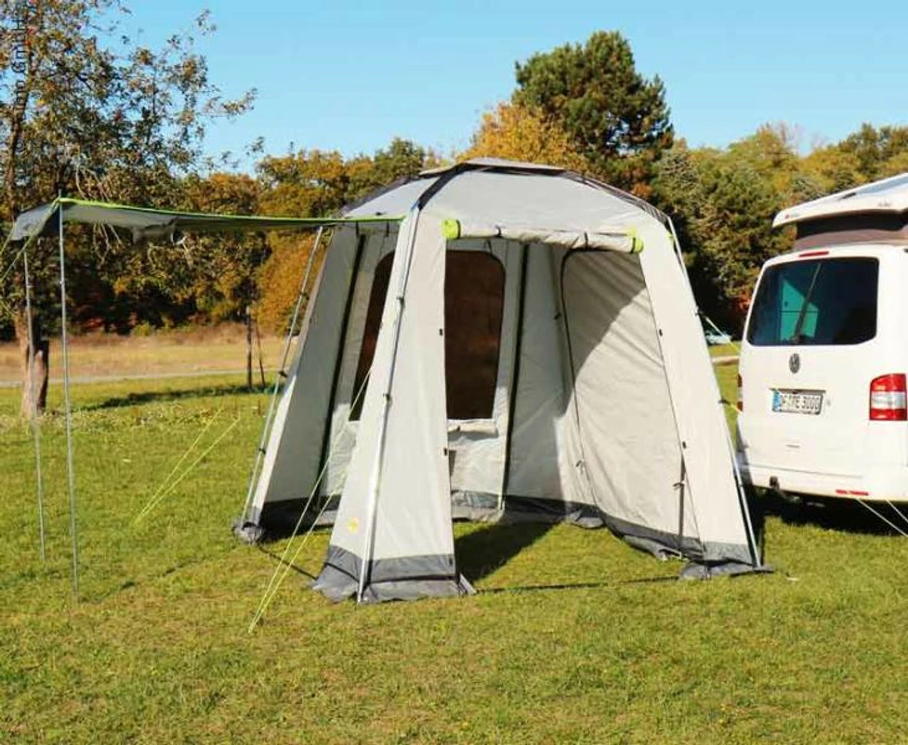 REIMO Uni Van Universal Rear Awning For Campervan 4 REIMO Uni Van Universal Rear Awning For Campervan - Image 2