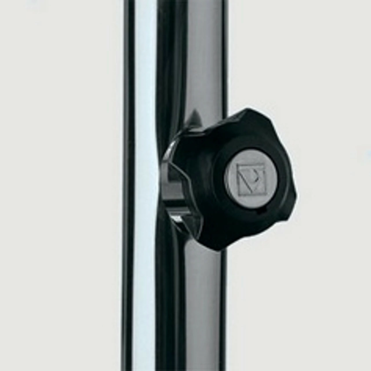 Astral Swimming Pool Solar Shower With 50 Litre Tank 5 Astral Swimming Pool Solar Shower With 50 Litre Tank - Image 3